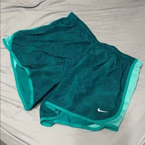 Girls Nike Tempo running shorts